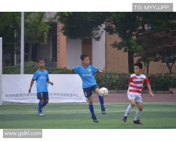 当足球明星走进野球场带来的激情与挑战的奇妙碰撞