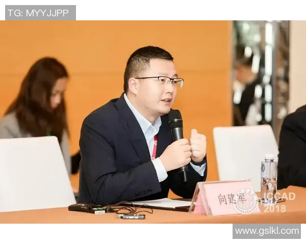 足球明星晋美的个人资料与职业生涯全景解析