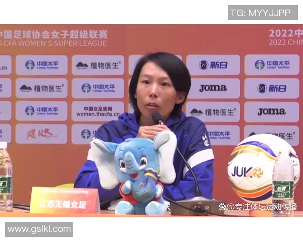 主播挑战日本足球明星的技巧与魅力全方位测试大揭秘